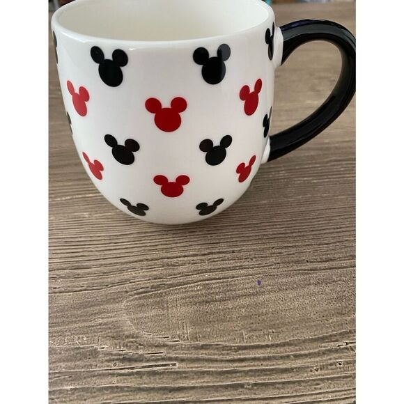 Disney Mickey Mouse Ceramic Coffee Mug - Picture 4 of 6